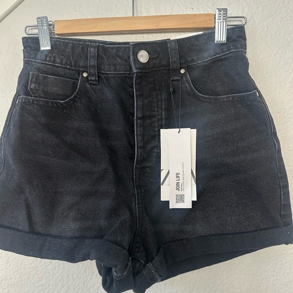 Zara Women's Black Denim Shorts Mom short, high rise rigid - 36 - Picture 3 of 7